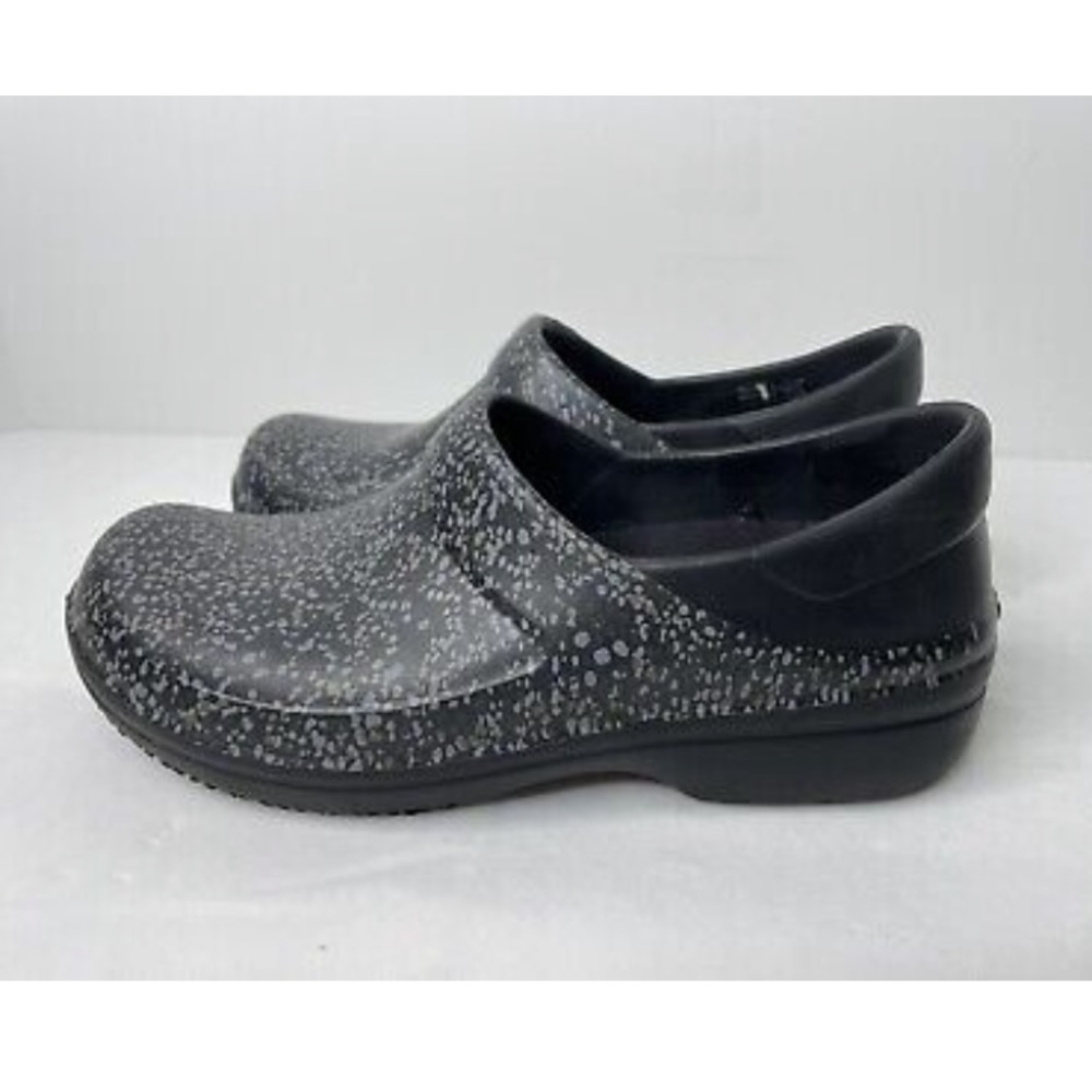 Crocs Clogs- Neria Pro II